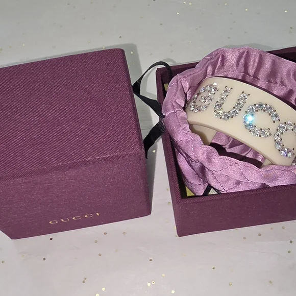 Authentic!! GUCCI "DEADSTOCK" IVORY Cuff Bracelet with Silver Rhinestones - Picture 8 of 16